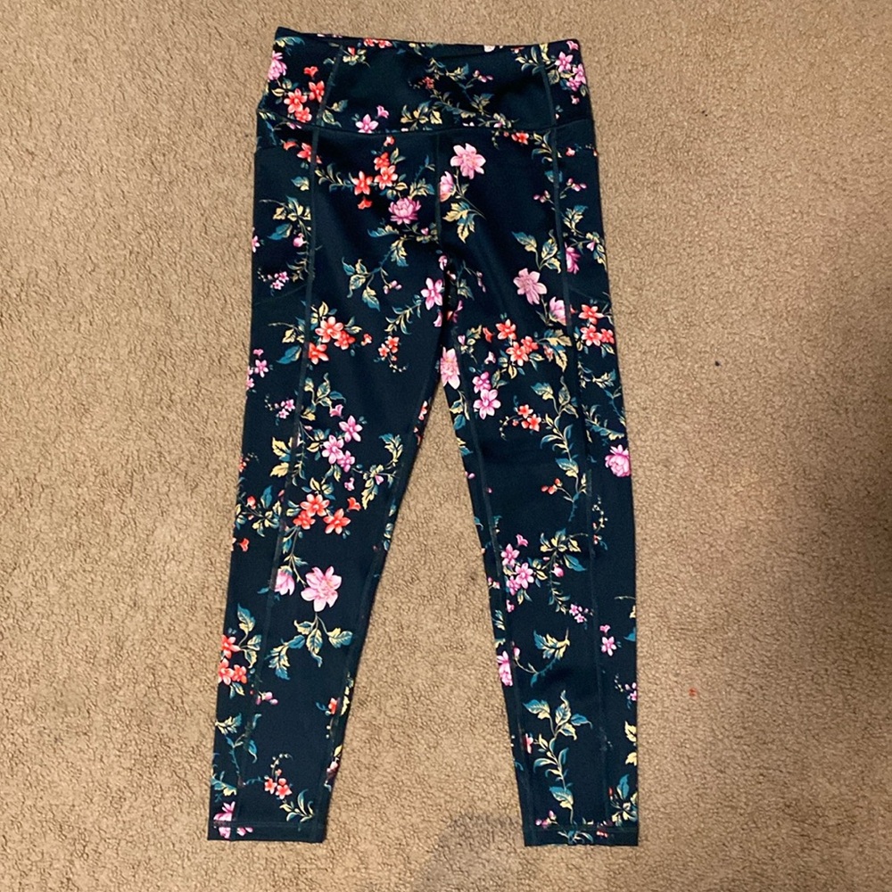 VS leggings in green floral. 12